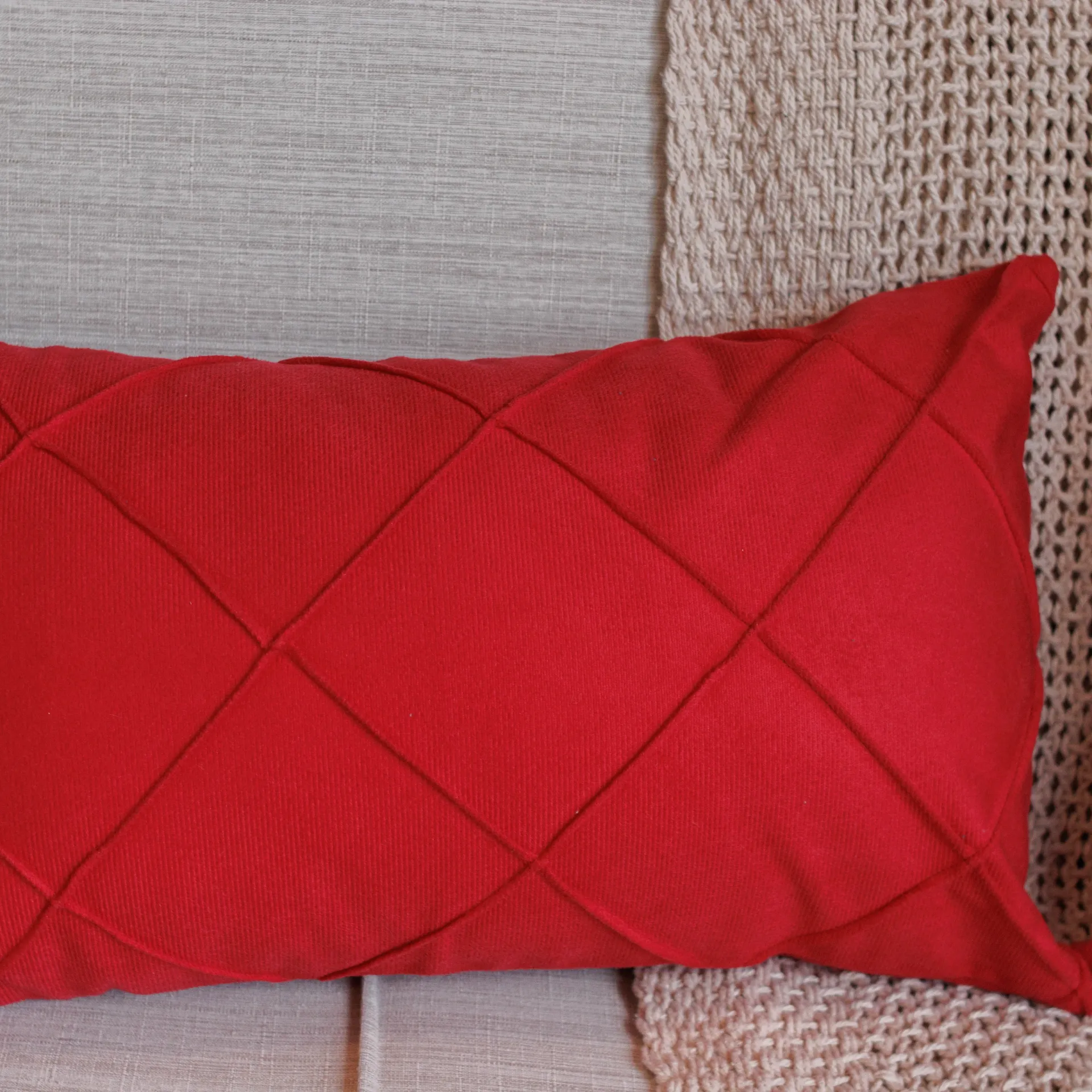 Capa Almofada Suede Drapeada Vermelha 45X45