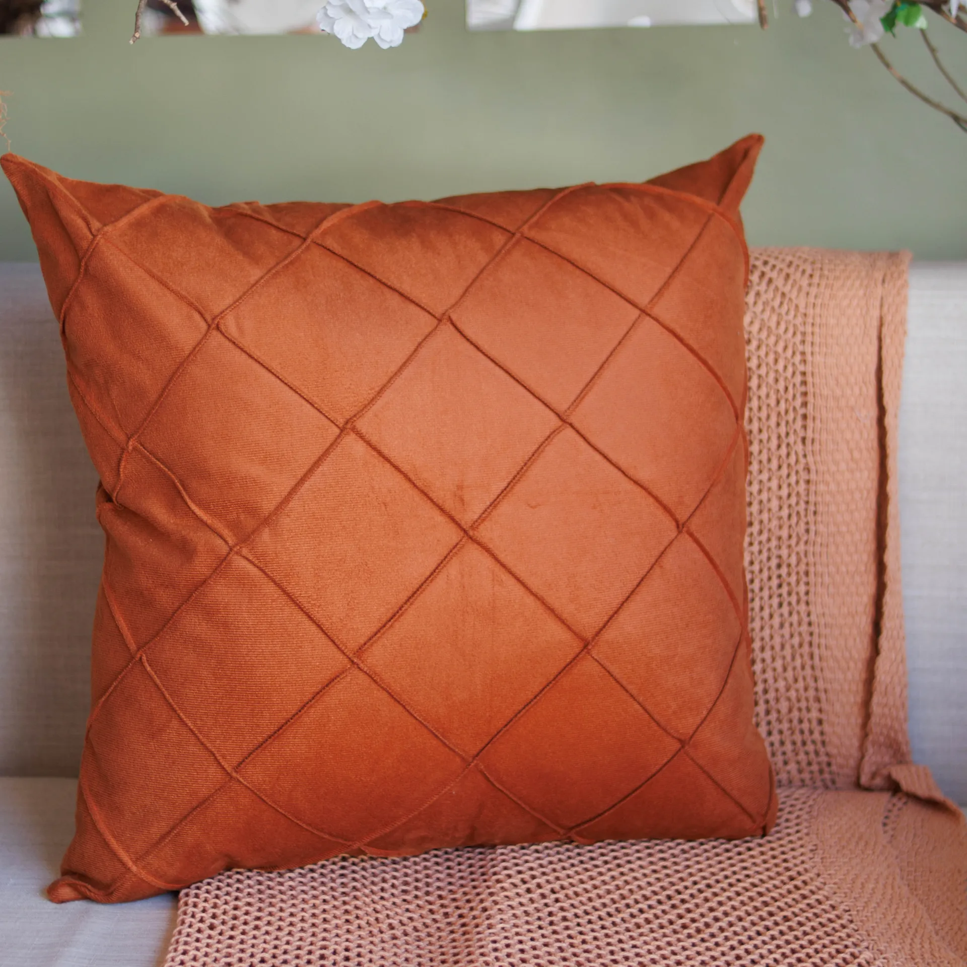 Capa Almofada Suede Drapeada Terracota 45X45